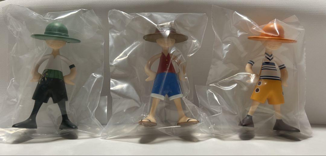 

[USED] One Piece LUFFY s Adventure Memories vol.1 Luffy, Zoro, and Nami