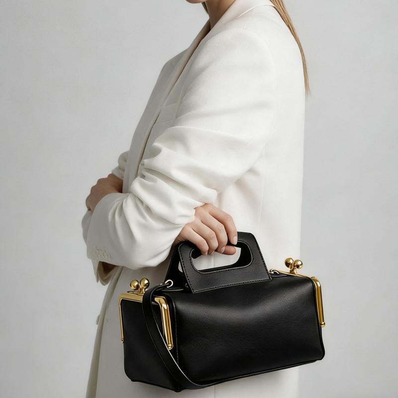 2026 New Fashi Designer Women's Two Clip Pillow Handbags Luxury High End Party Versatile Shoulder Bag Elegant Trendy Tote Bag