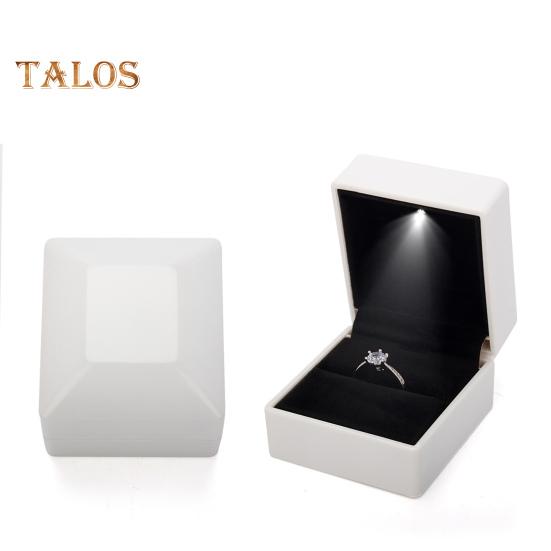 Świecące pudełko na pierścionki z diodami LED Kompaktowa konstrukcja Przenośne miękkie pudełko na pierścionki zaręczynowe Pudełko na biżuterię prezentową