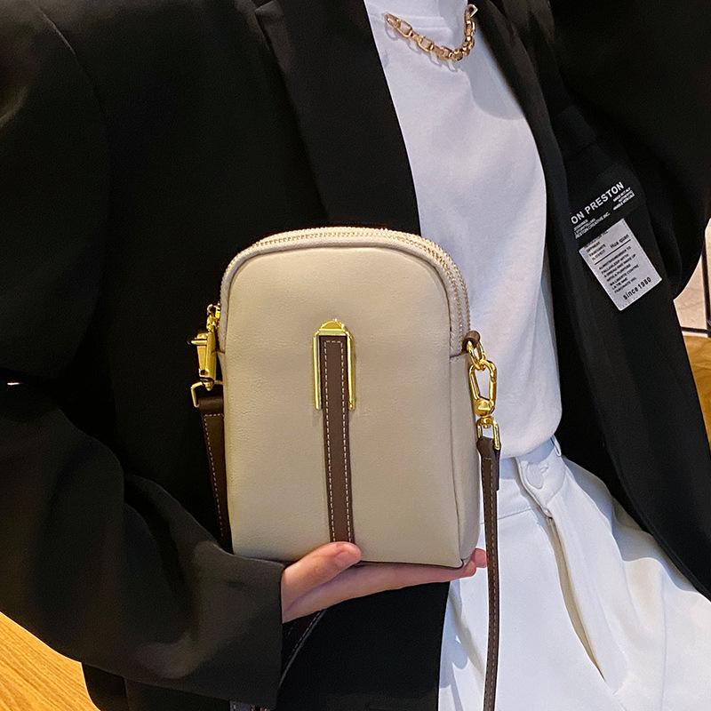 

Mobile Phone Bag Women Crossbody Bag 2025 Summer New Genuine Leather Fashion Versatile Shell Bag Mini Cowhide Shoulder Bag бежевий
