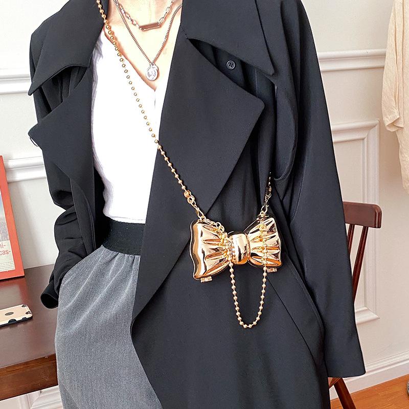 Women's Trendy Crossbody Chain Bag with Metal Bow - Lightweight and Stylish Shoulder Bag
