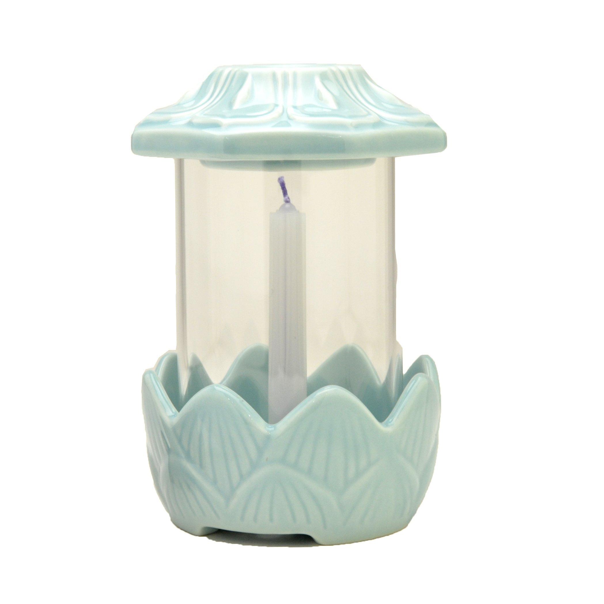 

Small candle holder for graves (long-lasting even outdoors) with glass hood, celadon porcelain, and a luminous lamp (for emergencies and disasters)