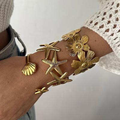 Vintage Exaggerated Metal Shell Starfish Bangle for Women Stainless Steel Gold Color Flower Cuff Bangle Beach Party Jewelry