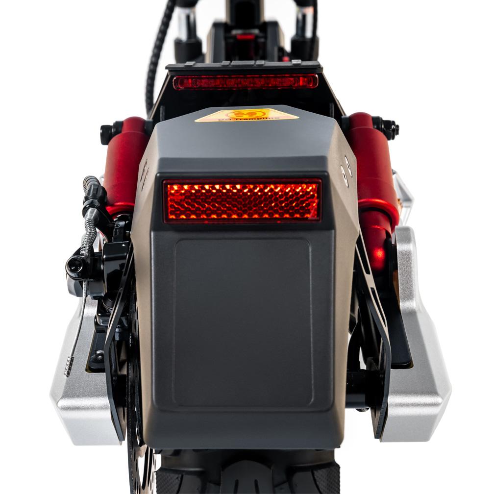 45km/h Kukirin M4 Ma× City Commuter E-Scooter 800W, 48V 18.2Ah, 10" Tires, Full Suspension, Foldable Design for Urban Travel