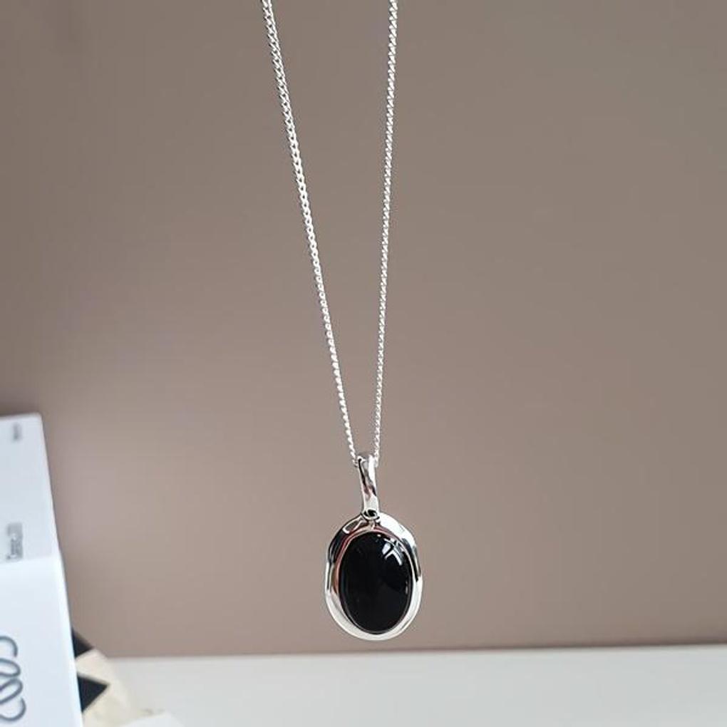 Women's Fashion Accessories Daily White Jade and Onyx Necklace