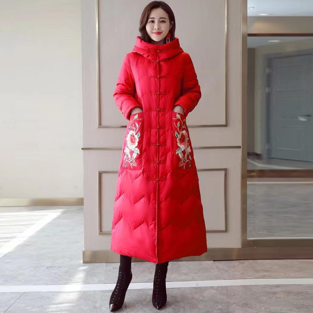 Kleidung Damen mittellange und lange Modelle, neue bestickte Jacken mit Kniepolstern, chinesische Baumwoll-Steppkleidung, verdickte Winterkleidung.