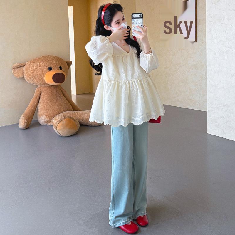 2026 Korean Style Maternity Embroidered Doll Shirt - Slimming, Loose, Plus Size for Early Spring. L