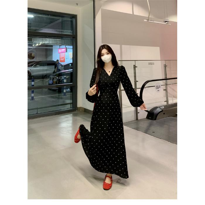 

Original fabric, double layer + inner lining, French black v-neck polka dot long-sleeved dress, huge good-looking temperament dress. XL чорний