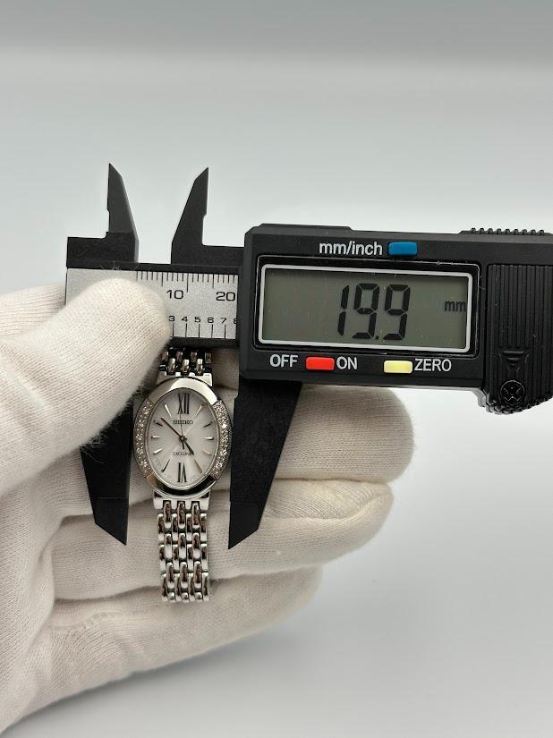 [USED] Seiko Exceline V117-0AV0 Solar Oval Watch 922