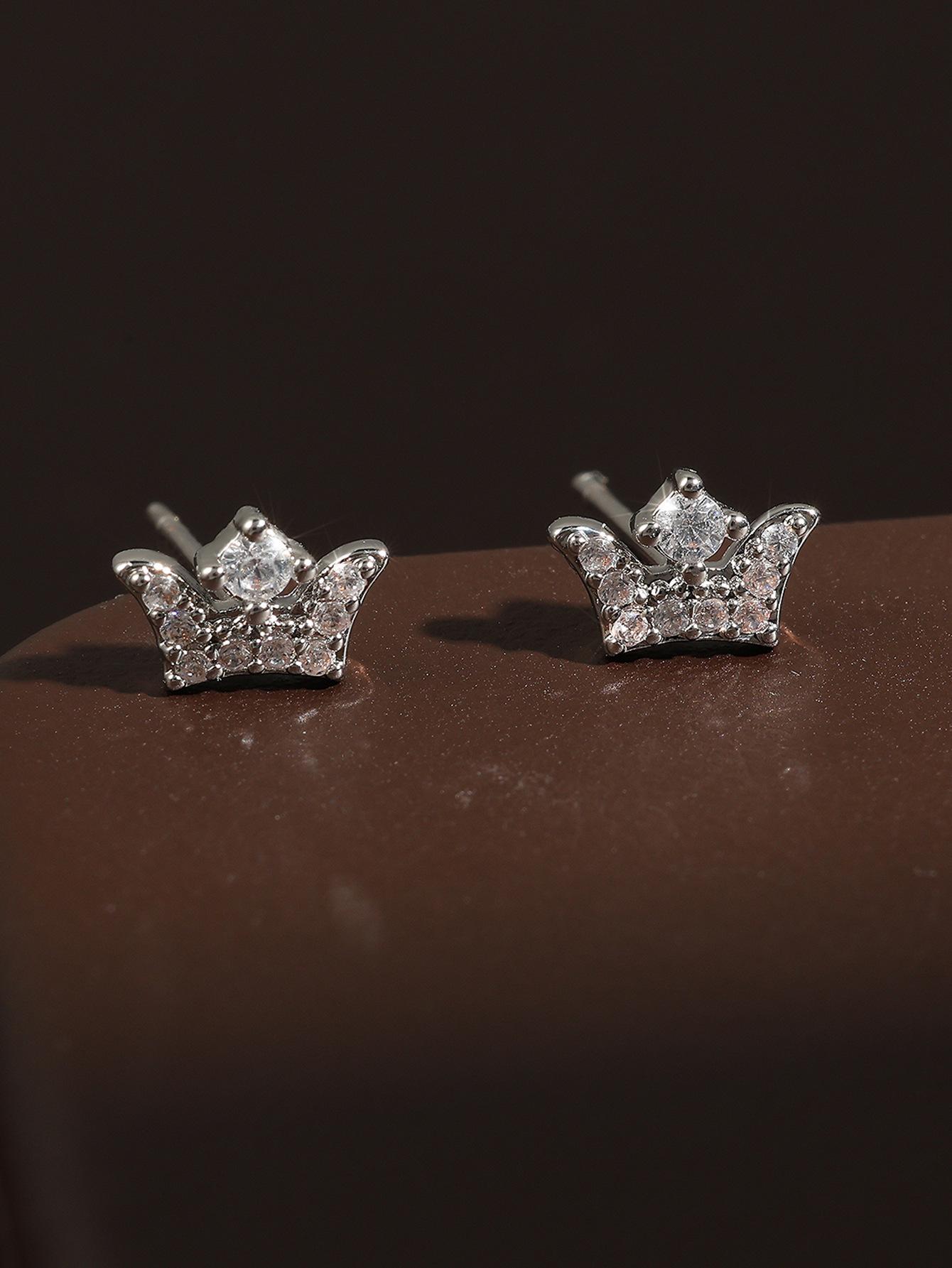 

Серьги-гвоздики в форме короны, женская мода, темперамент, полный бриллиантов, хипстерская личность, интернет-знаменитость, те же самые украшения для ушей, женские, позолоченные