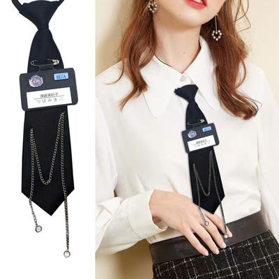 Jednotné černé kravaty pro dívky na střední škole Uniforma Předvázaná Preppy vzhled Nastavitelné kravaty na krk s kovovým řetízkem