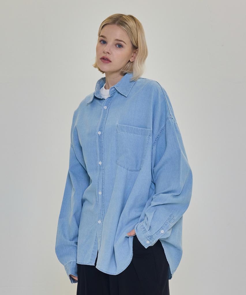 CARGOBROS FOR WOMAN Oversized Rolling Denim Shirt (Light Blue)