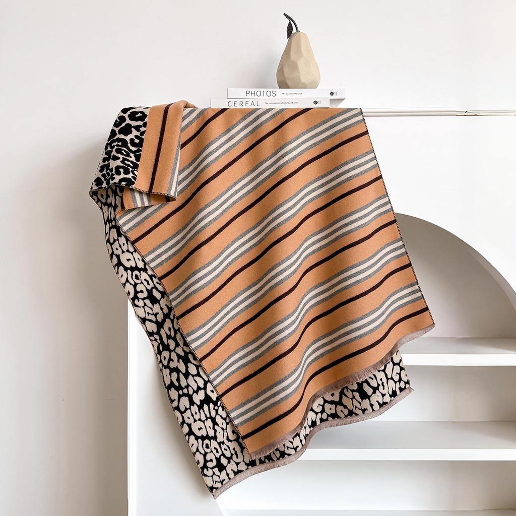 Leopard Print Jacquard Imitation Cashmere Scarf Women'S Short Fringed High-End Shawl