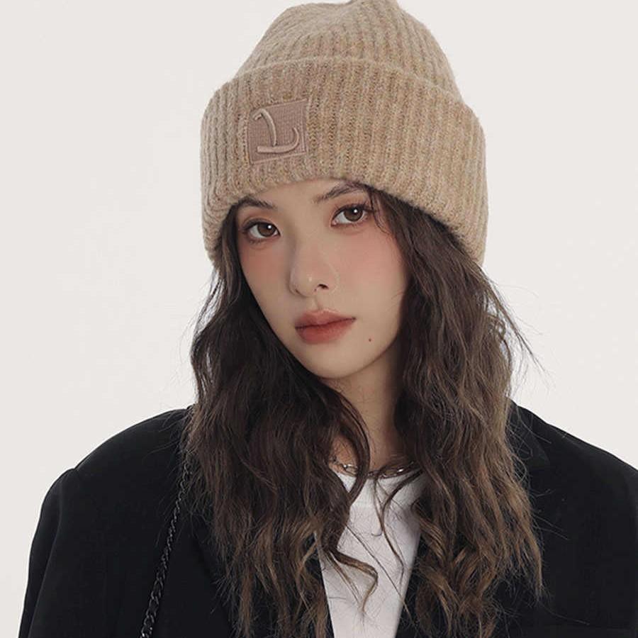Women's Big Head Fence Woolen Hat Autumn and Winter New Style Loose Warm Pile Cold Hat Showing Face Small Ear Protection Knit Hat Trendy