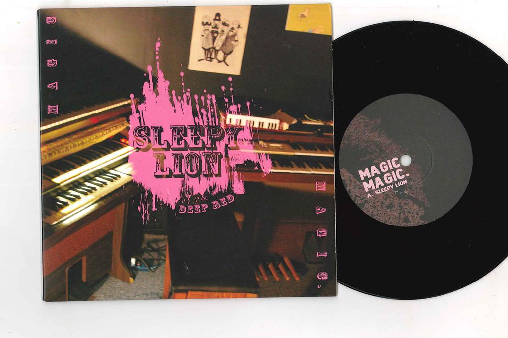 7inch Record MAGIC MAGIC - Sleepy Lion CC017 CHESS CLUB 2008 UK Rock Used