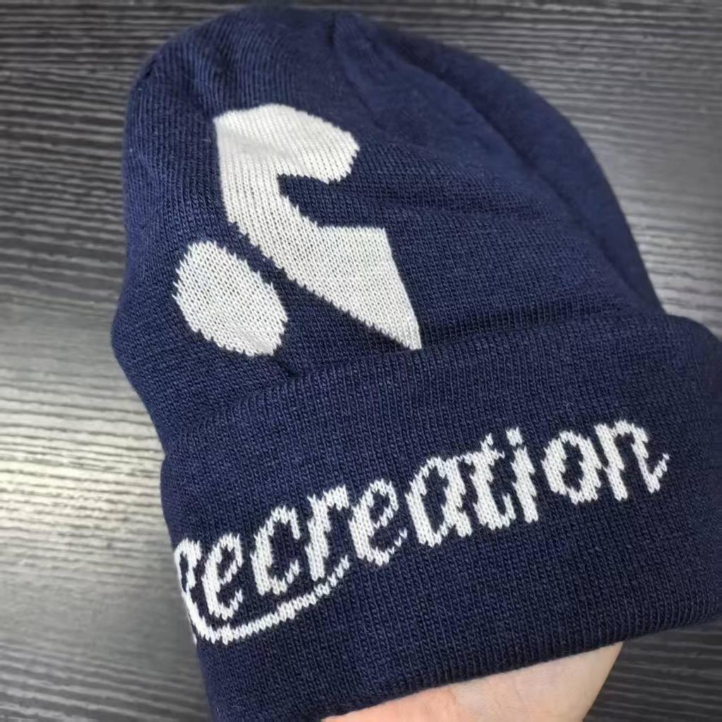 Zhao Lusi-Inspired Unisex Knitted Wool Beanie – Autumn/Winter Casual Style