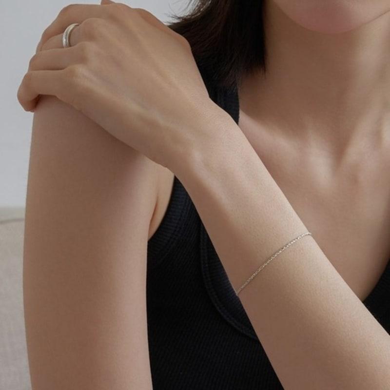 Dawn of Me Twisted Chain Bracelet