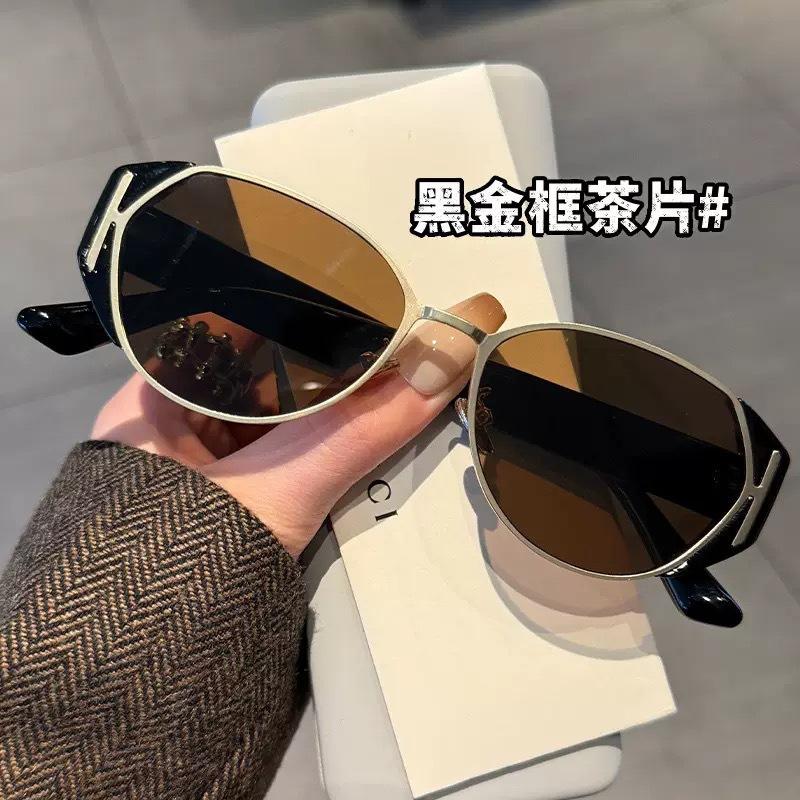 Retro European and American cat eye sunglasses women's senior sense personality plain makeup versatile Internet celebrity popular sunglasses
