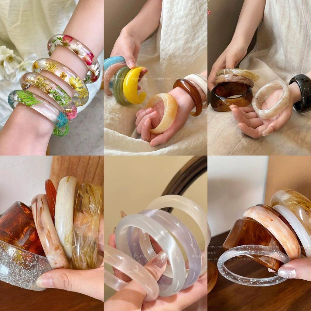 Geometric Open Bangle: Luxurious Modern Bracelet with Minimalist Chic