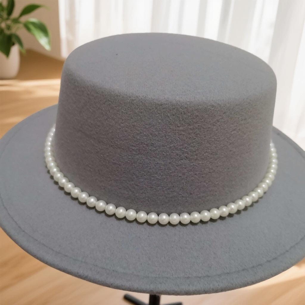 French Hepburn Style Top Hat Female Socialite Pearl Chain Fashion Socialite Style Flat Top Hat British Retro Hat Self-operated