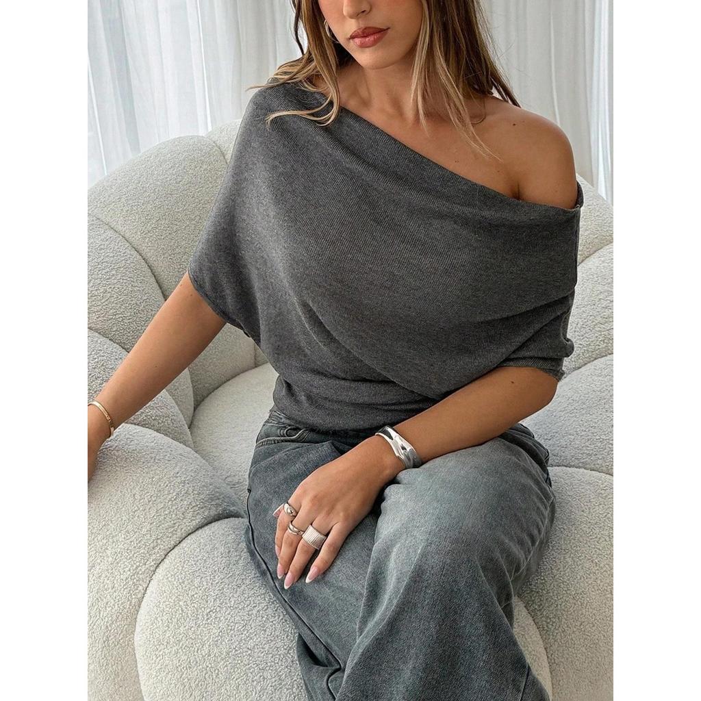 Summer New Women's T-shirt, Sexy Slim One Shoulder Bat Sleeve Top for Foreign Trade
