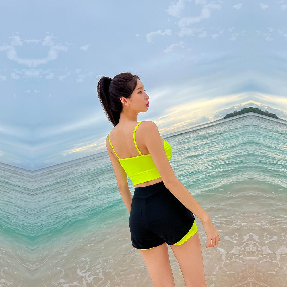 Maillot de bain deux pièces de sport pour femme: Contrôle du ventre taille haute, Débardeur dos magnifique élastique, Short confortable moulant, Maillot de bain source chaude.