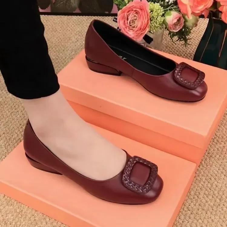 Měkká kůže Pu Leather Dámské Boty na nízkém podpatku Mělká ústa Univerzální Pohodlné Lodičky Hrubé podpatky Dámské Pracovní Malé Kožené Boty