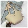 2025 New Versatile Niche Design Vegetable Basket Women's Bag High-end Texture Commuter Portable Messenger Bag Women's Trend