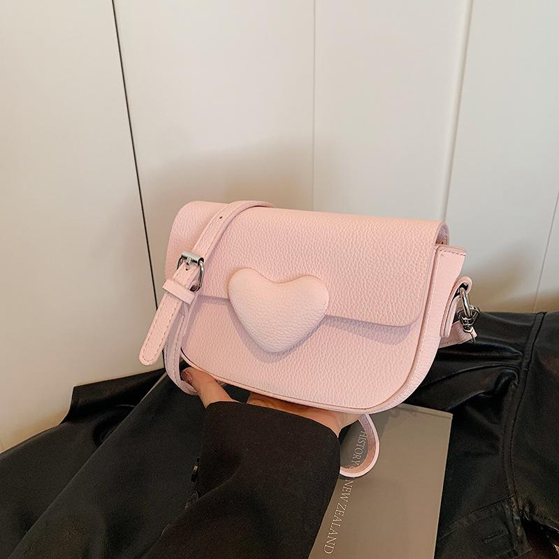 Sweet Peach Heart Small Bag Women's 2025 New Summer Beaded Texture Candy Color Shoulder Messenger Bag Saddle Bag