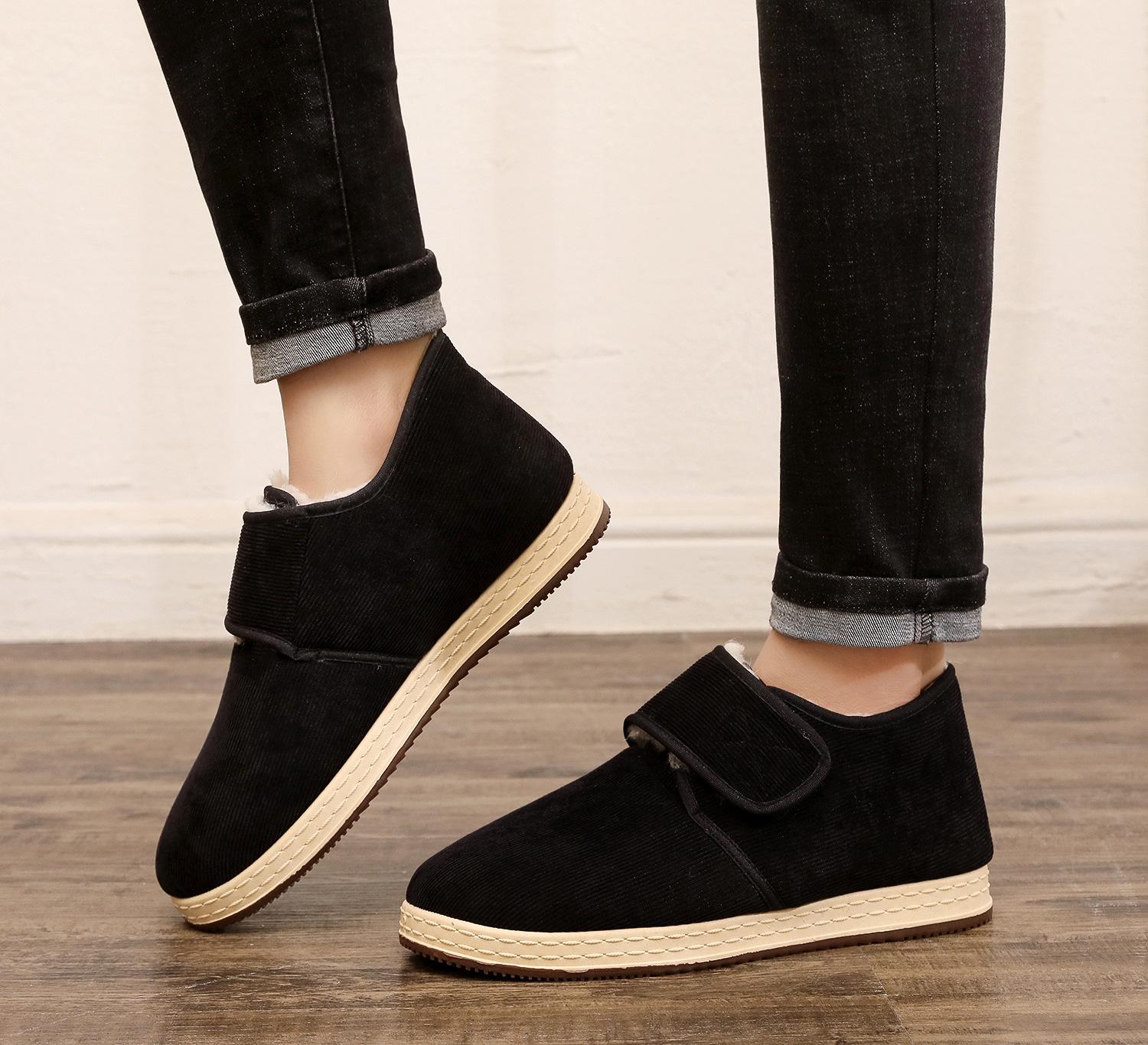 

Зимние новые мужские хлопковые туфли из тонкой шерсти, легкие, противоскользящие, повседневные, теплые, с мягкой подошвой, старые пекинские парусиновые хлопковые ботинки для мужчин 38