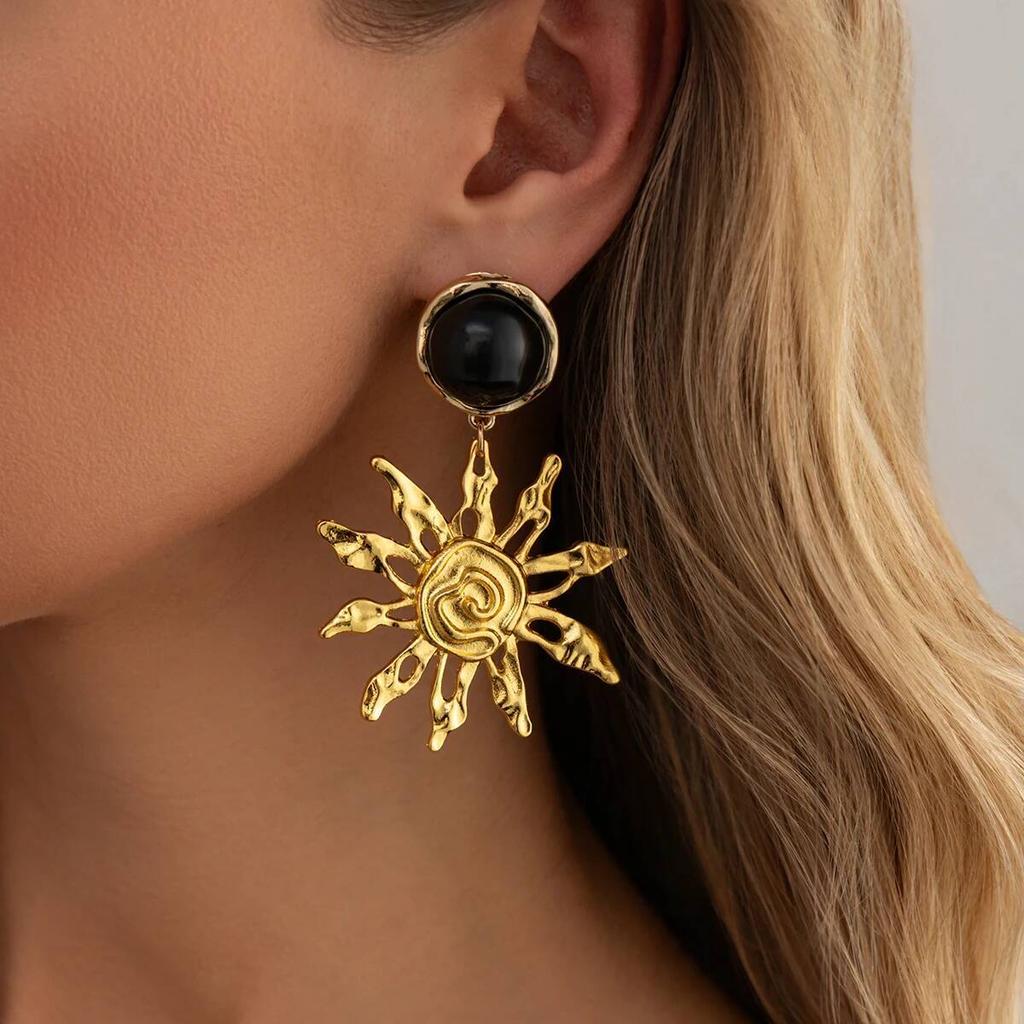 Salircon Vintage Exquisite Metal Sun Flower Drop Earrings for Women Bohemia Temperament Piercing Drop Earrings Jewelry Gift 2026