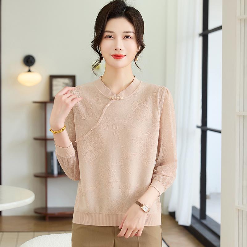 Mom's Slim-Fit Thinning Sweater: Elegant Spring/Autumn Layer for Middle-Aged and Elderly - Anti-Aging, Stylish, Warm, and Versatile.