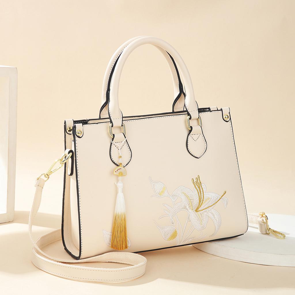 Lady mother handbag messenger 2025 new high-end Chinese style embroidery middle-aged wedding bag large capacity