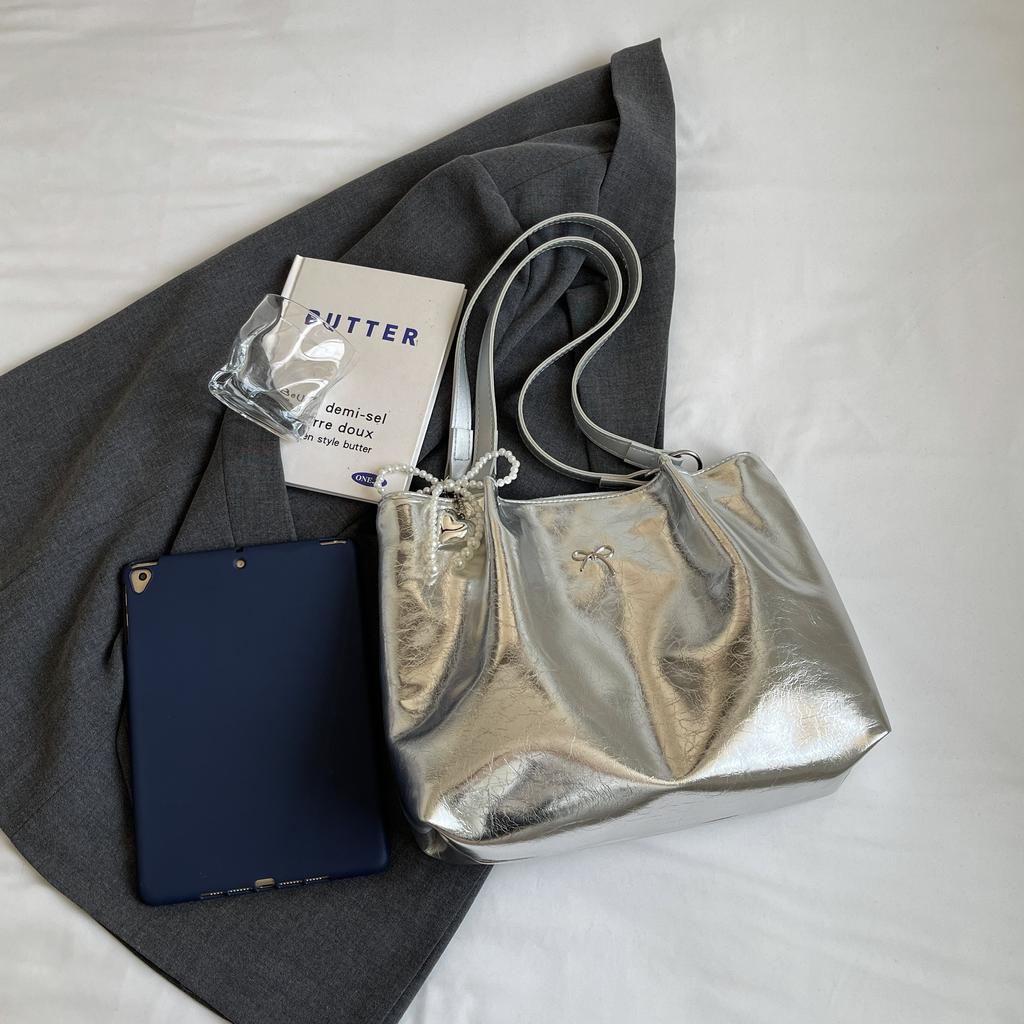 Leisure Commuting Large Capacity Bag for Women  New High-end Shoulder Bag, Fashionable Handheld Tote Bag