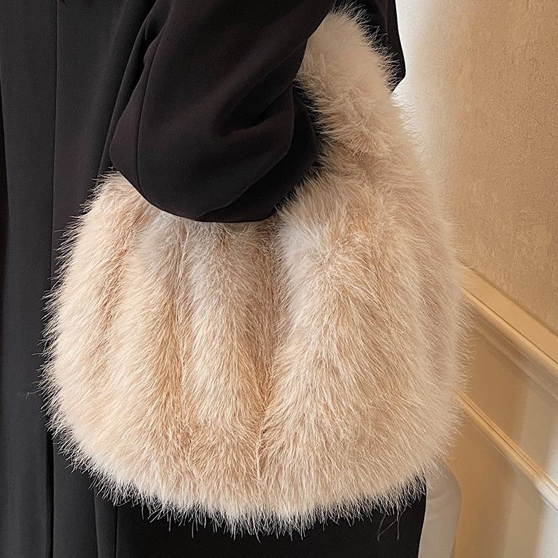 Plush Bag Women's Large-capacity Autumn New Casual Shoulder Handbag High-value Fluffy Dumpling Bag