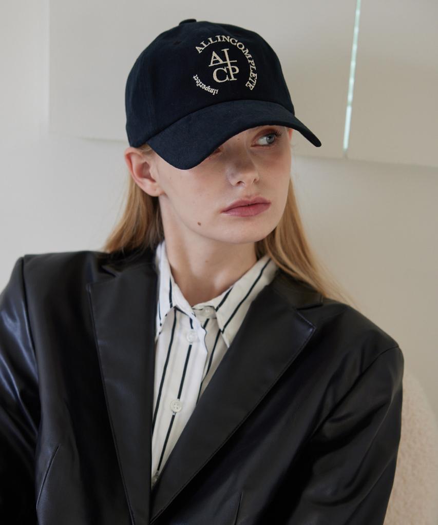Olinkeompeulliteu Round Logo Ball Cap (Black)