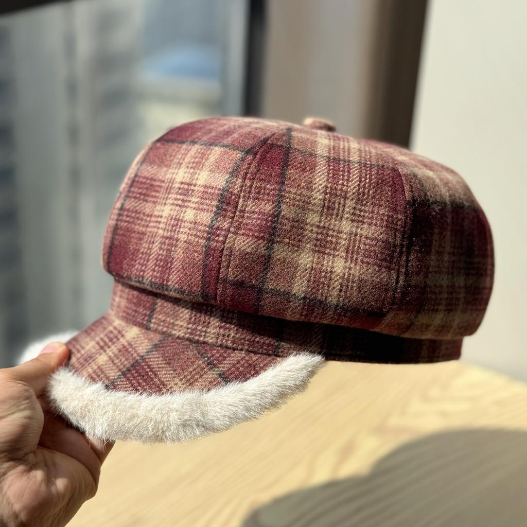 New Autumn and Winter Retro Plaid Plush Warm Octagonal Hat for Women Versatile Face Showing Beret Duck Bill Painter's Hat