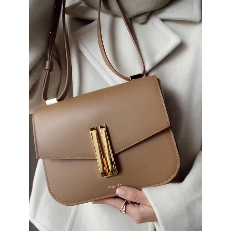 Neue Britische Nischen-Design-Tasche, Ein Schultertasche aus echtem Leder für Damen, Tofu Kleine Quadratische Tasche