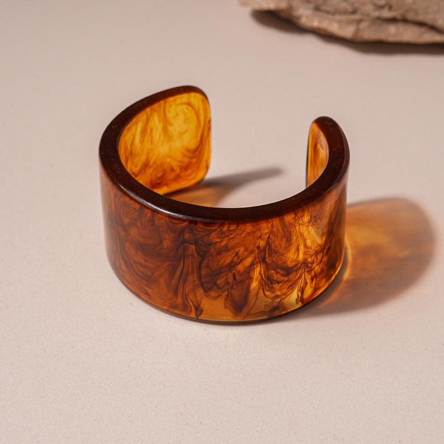 Coffee Resin Bracelets for Women Amber Blend Hyperbole Geometric Bangles Jewelry Vintage Fashion Pulseras 2026 Autumn Winter New
