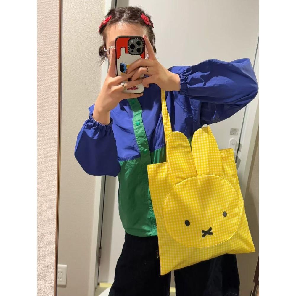 2025 новая мультяшная большая летняя универсальная сумка через плечо для commuters модная универсальная милая сумка-тоут тренд