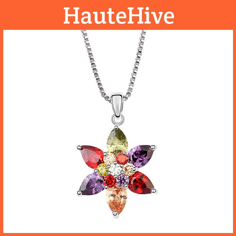 Elegant Floral Design Short Necklace With Zircon Flower Charm For Women