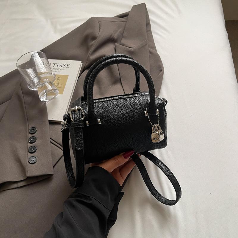 Niche High-end Handbag Small Bag Women's Summer New Simple Pillow Bag Versatile Messenger Bag
