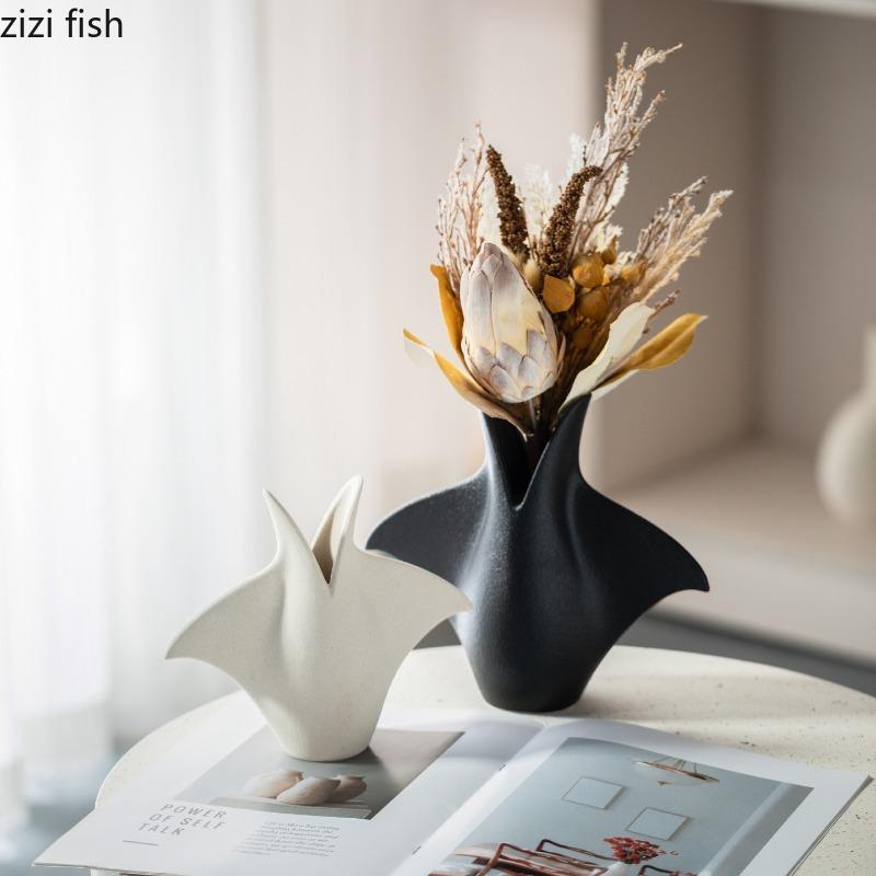 Devil Fish Shaped Ceramic Vase Creative Ornament Desktop Flower Arrangement Hydroponic Vases Dried Flower Vase Decorative Vases
