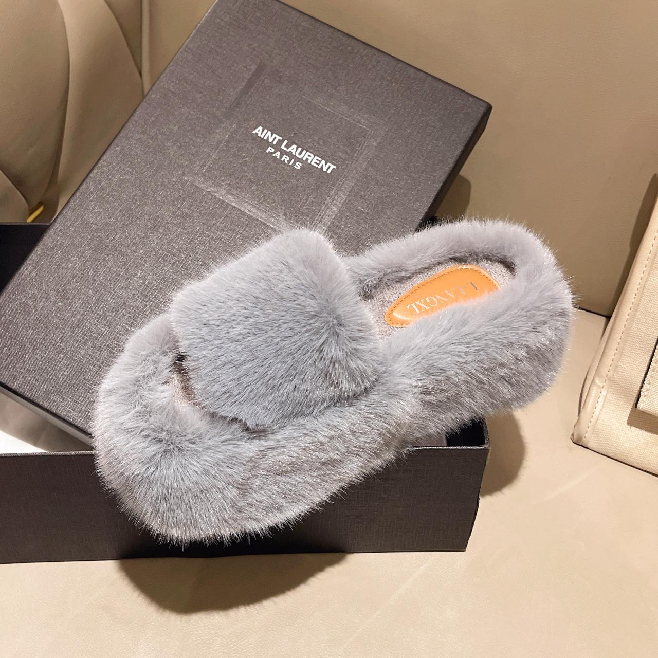 

Увеличивающие рост толстоподошвенные пушистые тапочки женские осенне-зимние для улицы пушистая обувь на одной перемычке ins домашние домашние плюшевые тапочки весна и лето 40