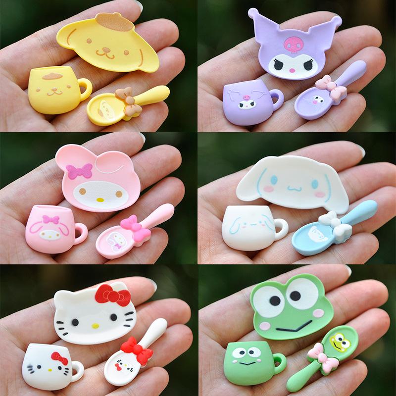 

6Pcs Cute And Charming Mymelody Pochacco Kuromi DIY Board Spoon Resin Flat Back Scrapbook Figurine Decor Accessories