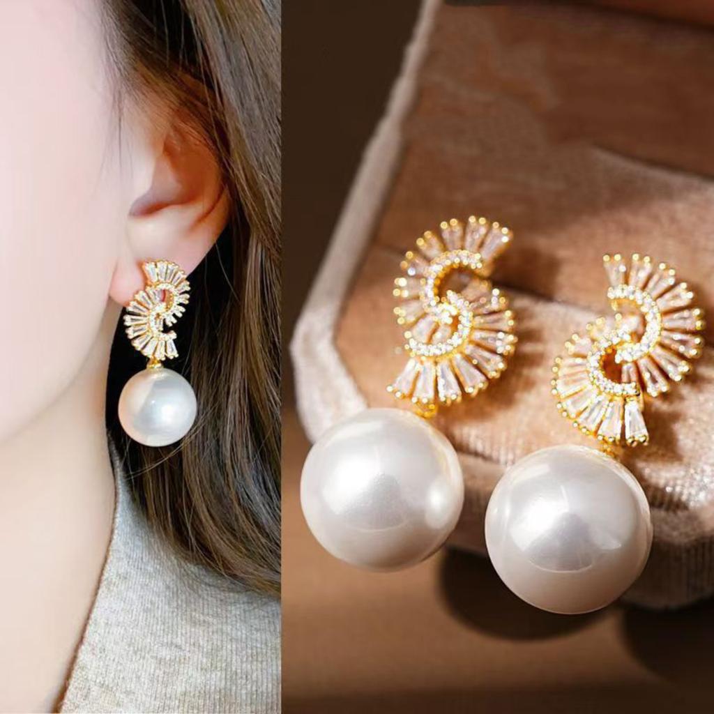 New French Retro Needle Diamond Pearl Pendant Earrings, Luxurious And Sophisticated Design, Appeal.