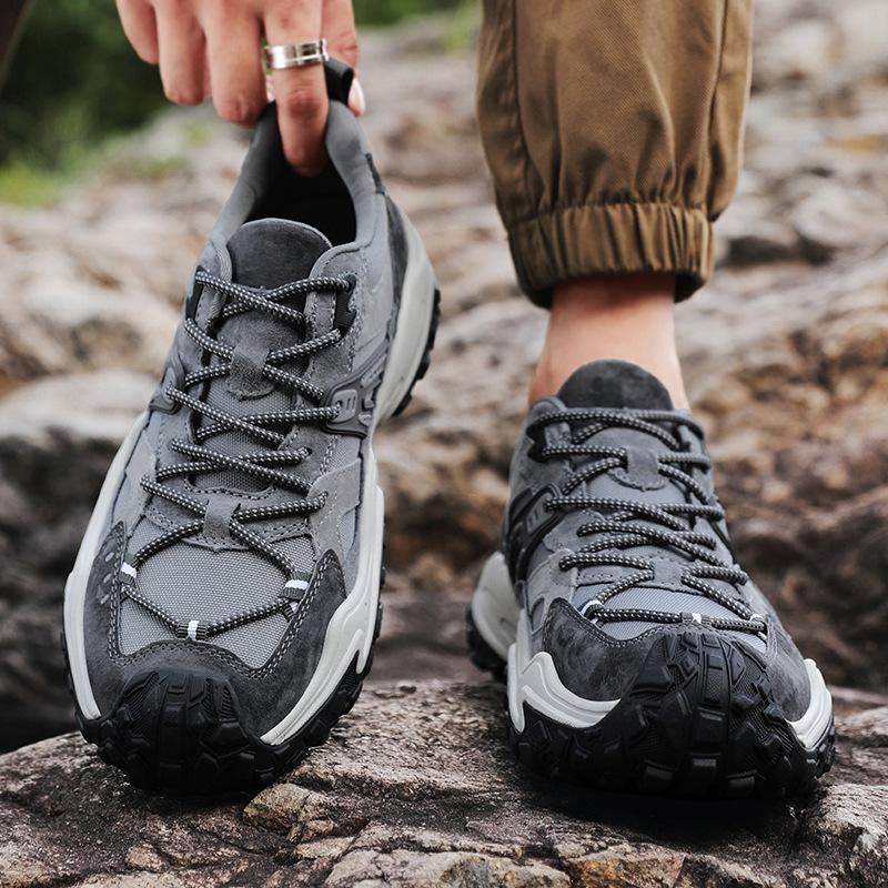 Shoes New outdoor sports off-road not tired feet climbing hiking shoes platform non-slip mountaineering dad shoes