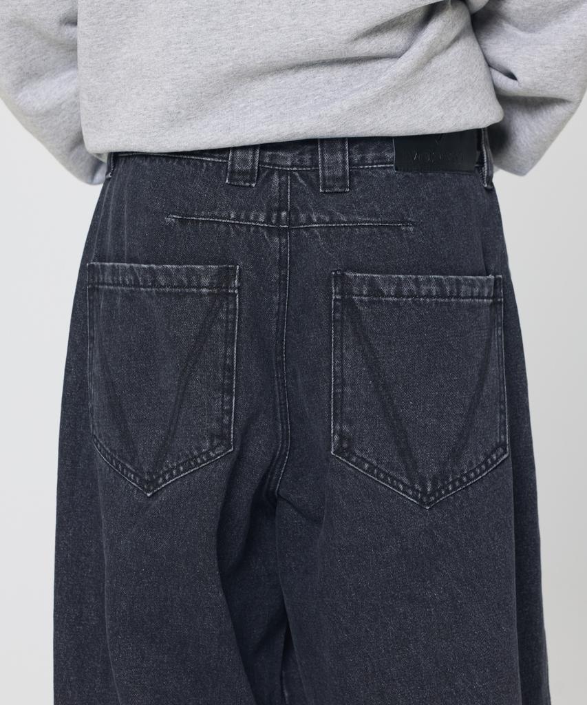 Bonbat V-Stitch Wide Jeans (Black)
