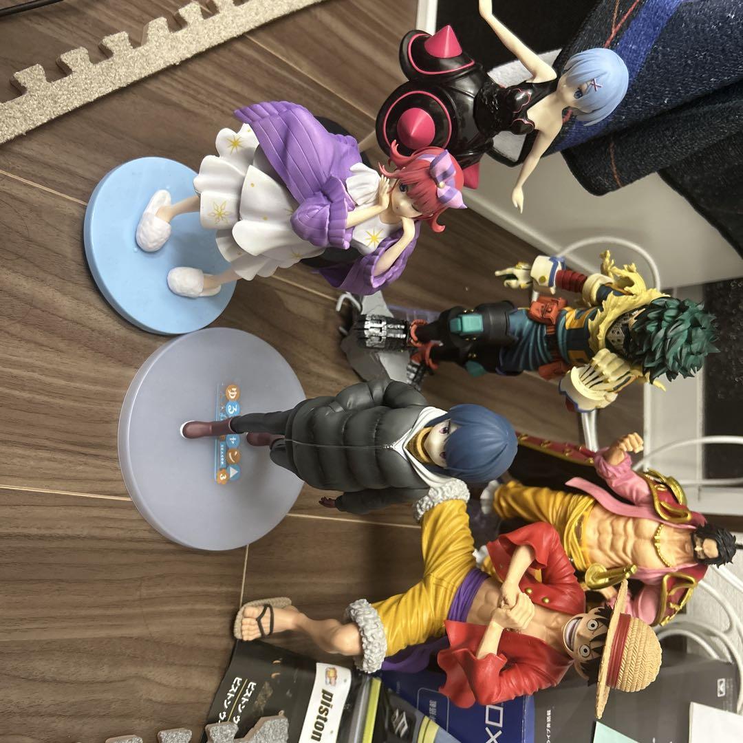 

[USED] Anime Figure Set