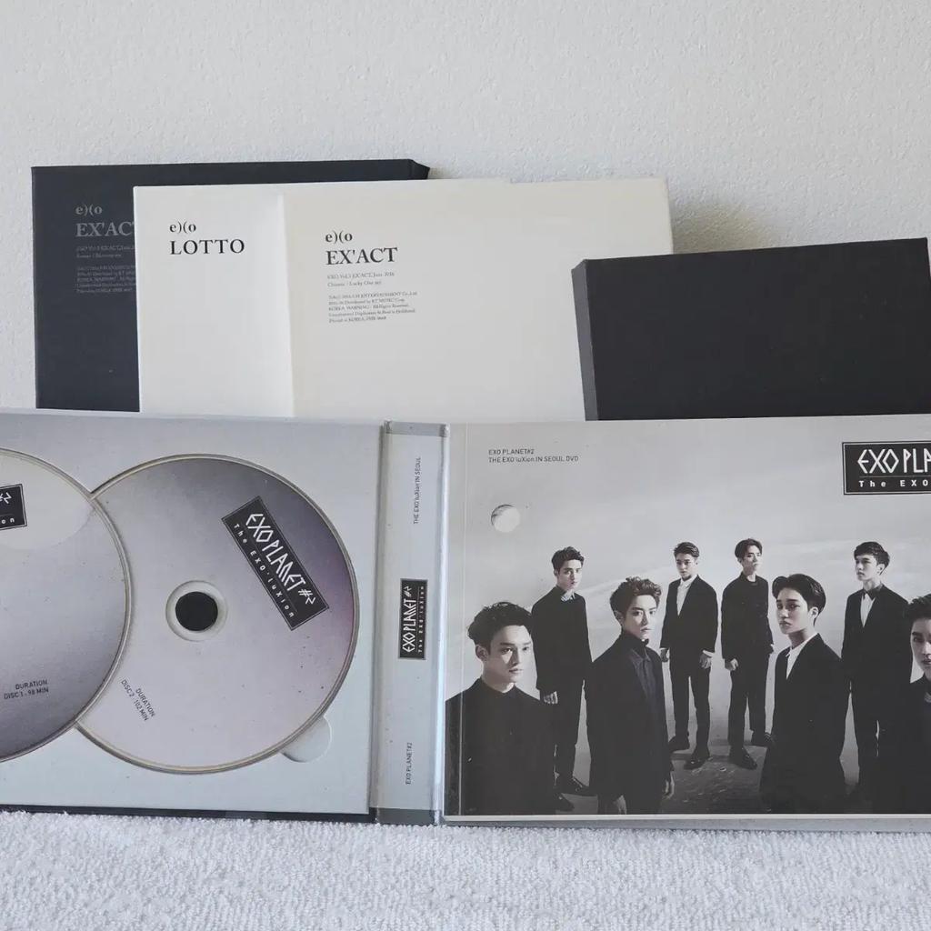 EXO Album + Konsert-DVD & Merchandise-paketrea Begagnad